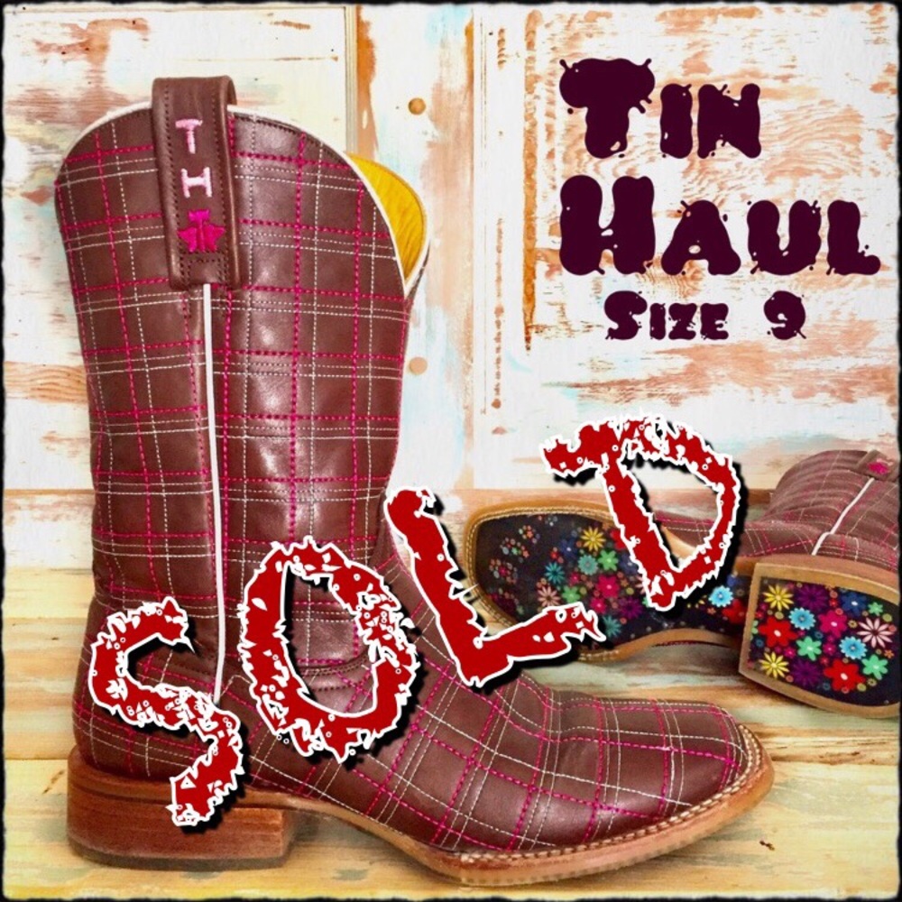 ❌SOLD❌❌Tin Haul Boots w/ Stitching- Like New
